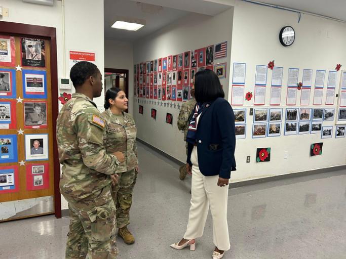 Congresswoman Hayes speaks with young service members on Memorial Day